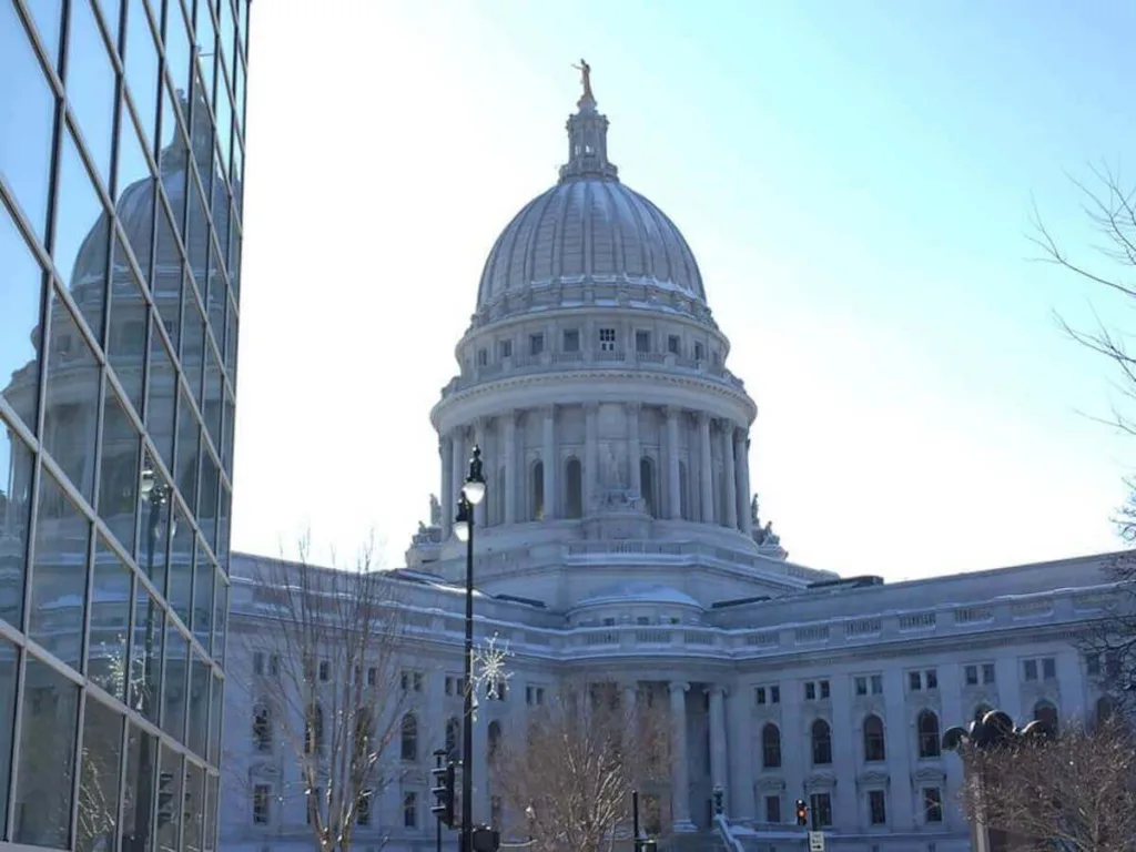 EAU CLAIRE - Up North News