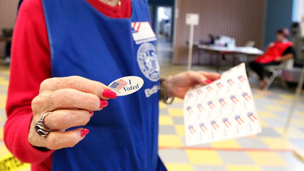 <strong>The Do’s and Don’ts of Election Day Selfies</strong>