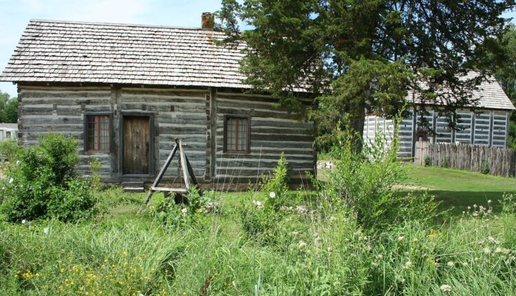 10 buildings in Wisconsin that are older than the state itself